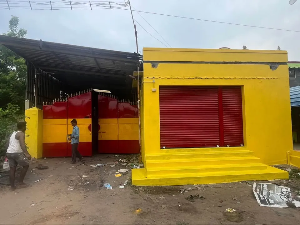 7412 sqft Shop