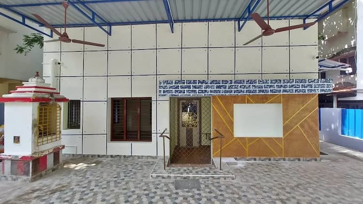 2100 sqft Office