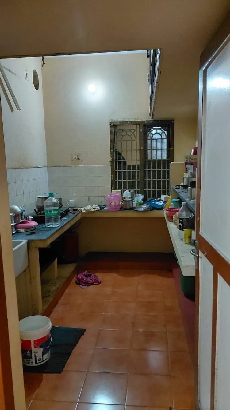 Tiruvottiyur Independent house