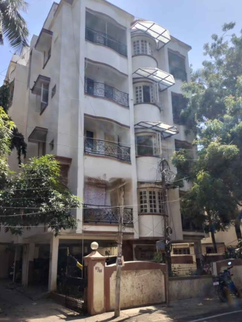 Flat for sales