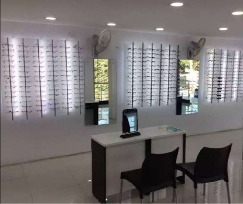 Showroom space for Rent