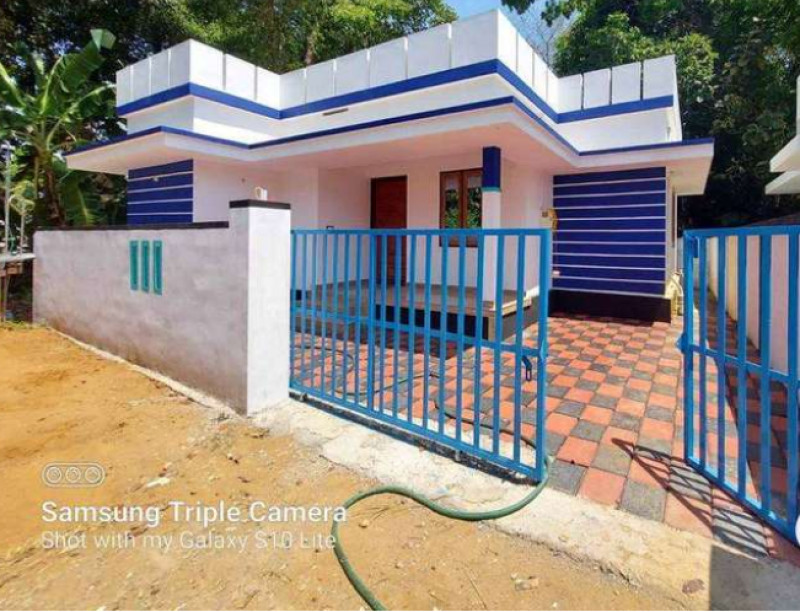 1 BHK HUSE FOR SALE AT KURUMBAMPALAYAM
