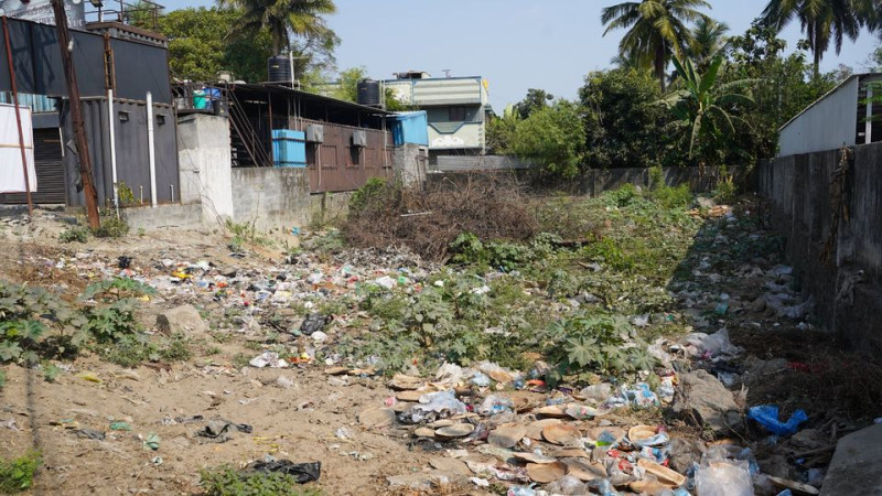 5830 sqft site for sale