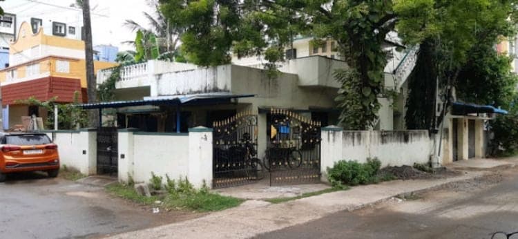 2400 sqft Land for sale