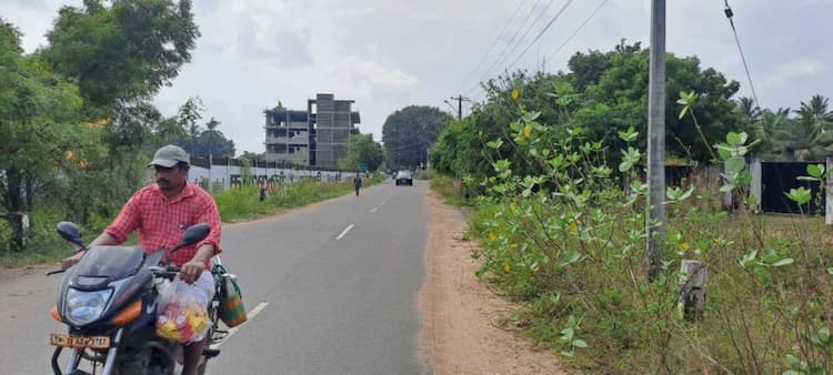 COMMERCIAL PLOT FOR SALE