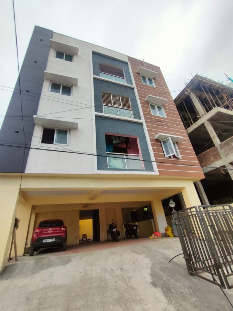 2 beds 2 baths Flat FOR SALE