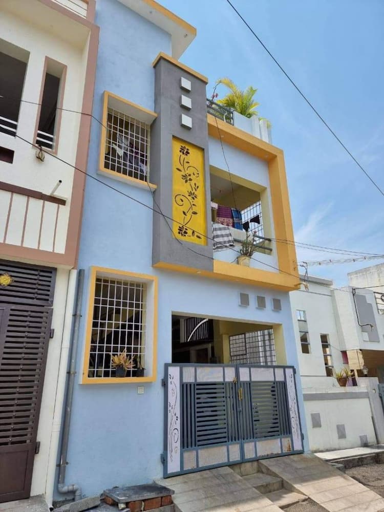 3 Floor House for Sale