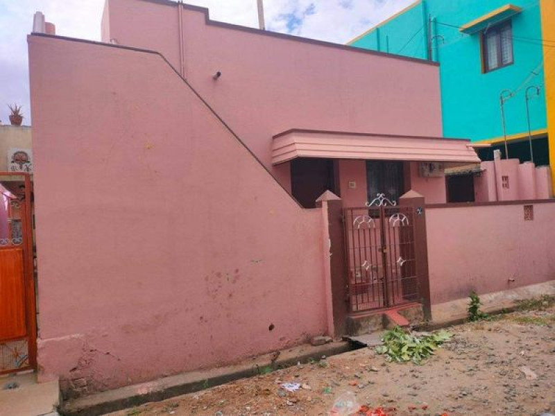 Old house 1bhk for sale