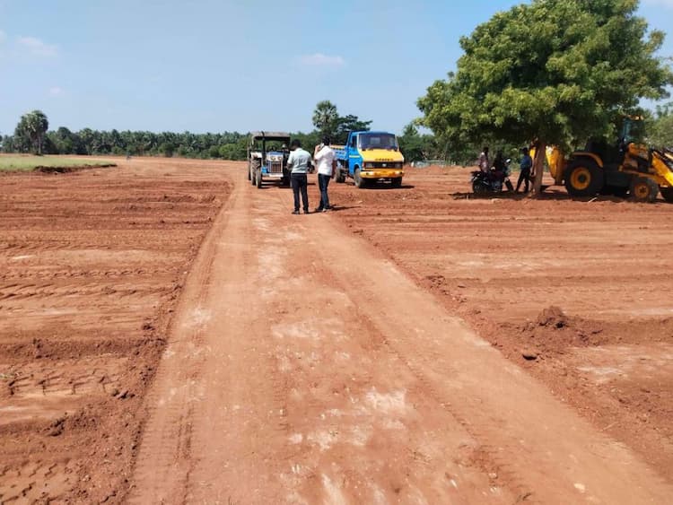 akshaya college back side land