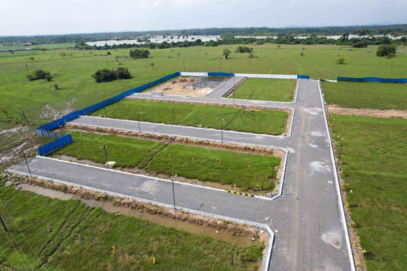 700 sq.ft land for sale