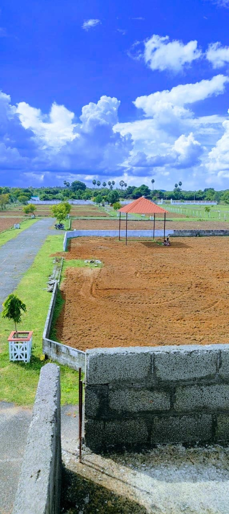 plots near wonderla