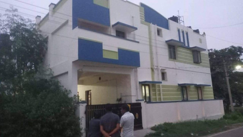 4 portion house property for sale